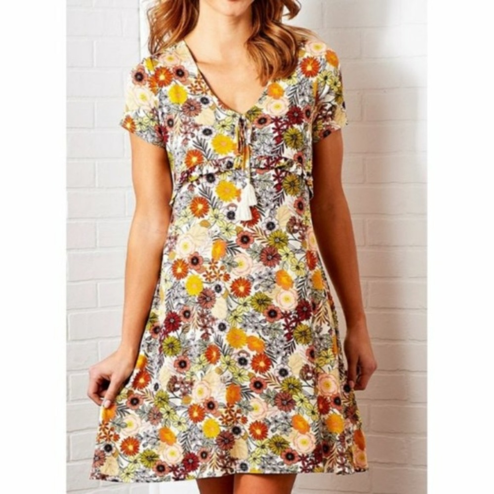 *5/$20 or 3/$15 Vintage 70s Retro Inspired Floral NWOT Empire Waist V-Neck Dress